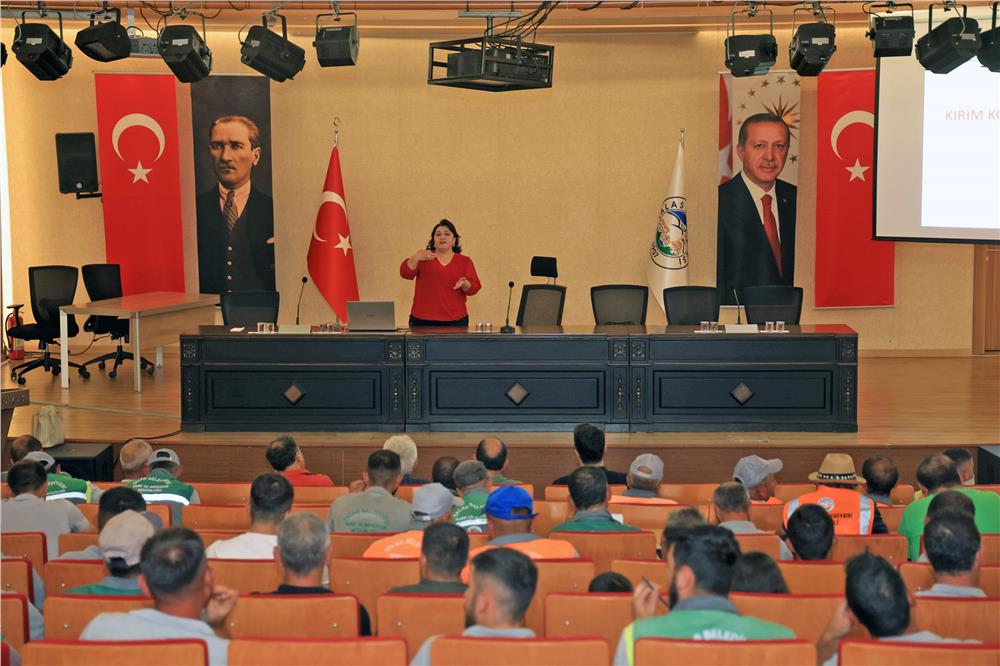 Talas Belediyesi personeline KKKA eğitimi verildi