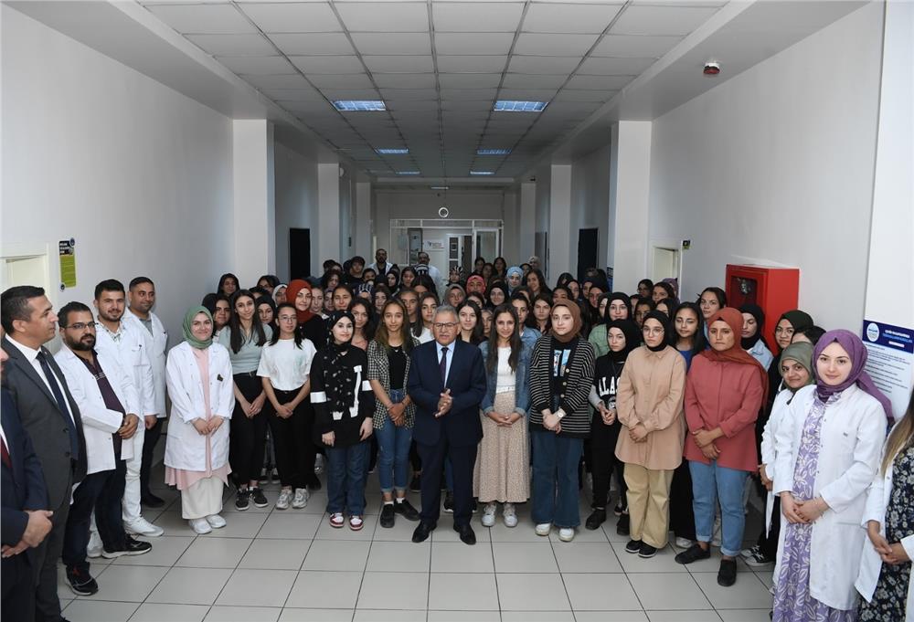 Üniversite öğrenci adaylarına Kayseri daveti