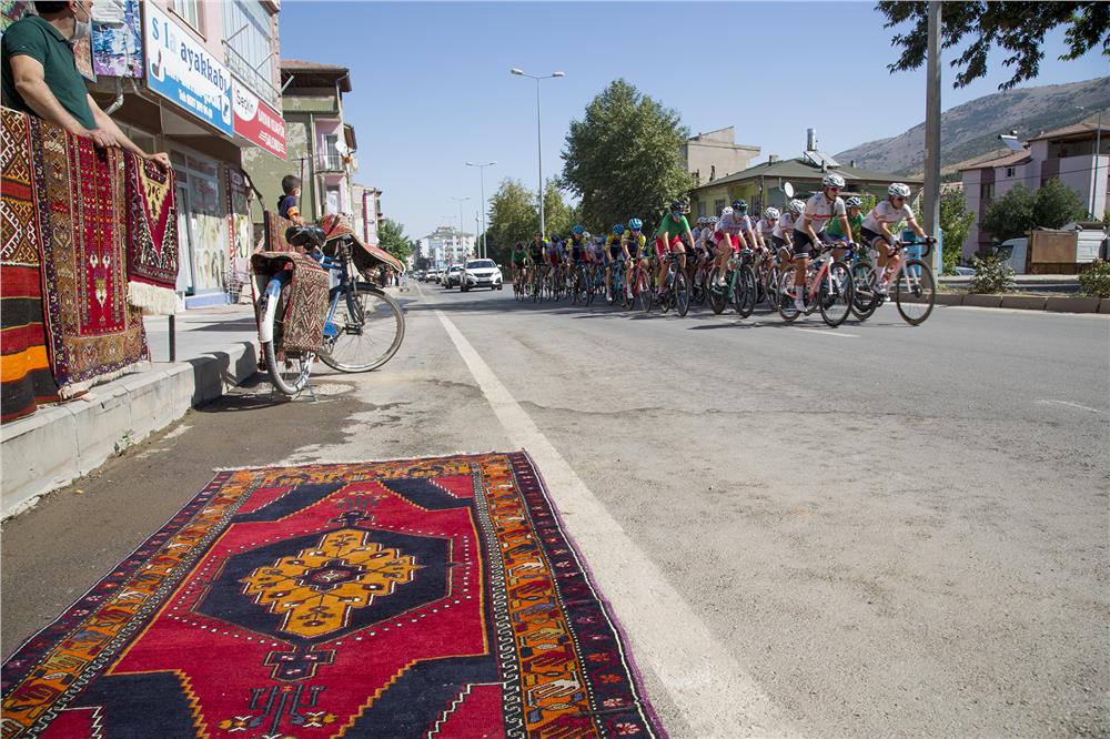 Erciyes, Yüksek İrtifa Bisiklet Kamplarıyla spor turizmini zirveye taşıyor