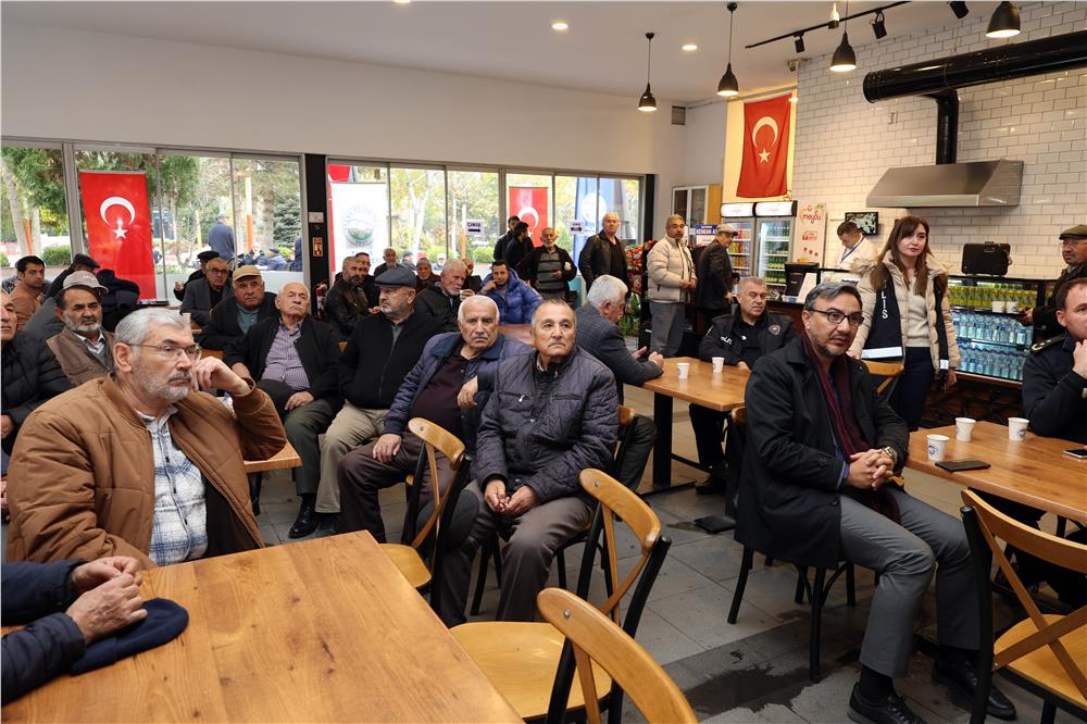 Talas Belediyesi güvenli telefon kullanımı eğitimi verdi