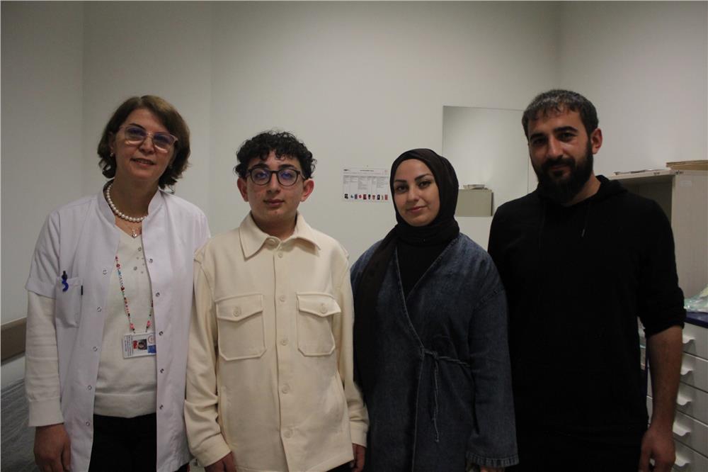 15 yaşındaki genç, 3 yılda kanseri yendi