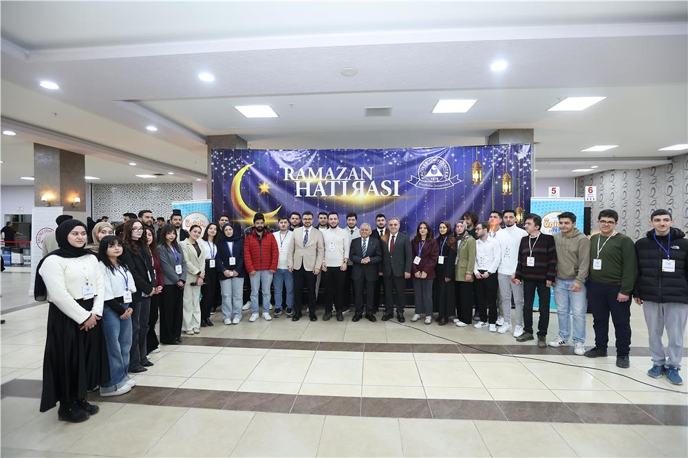 Başkan Büyükkılıç ERÜ öğrencileri ile iftar bereketini yaşadı