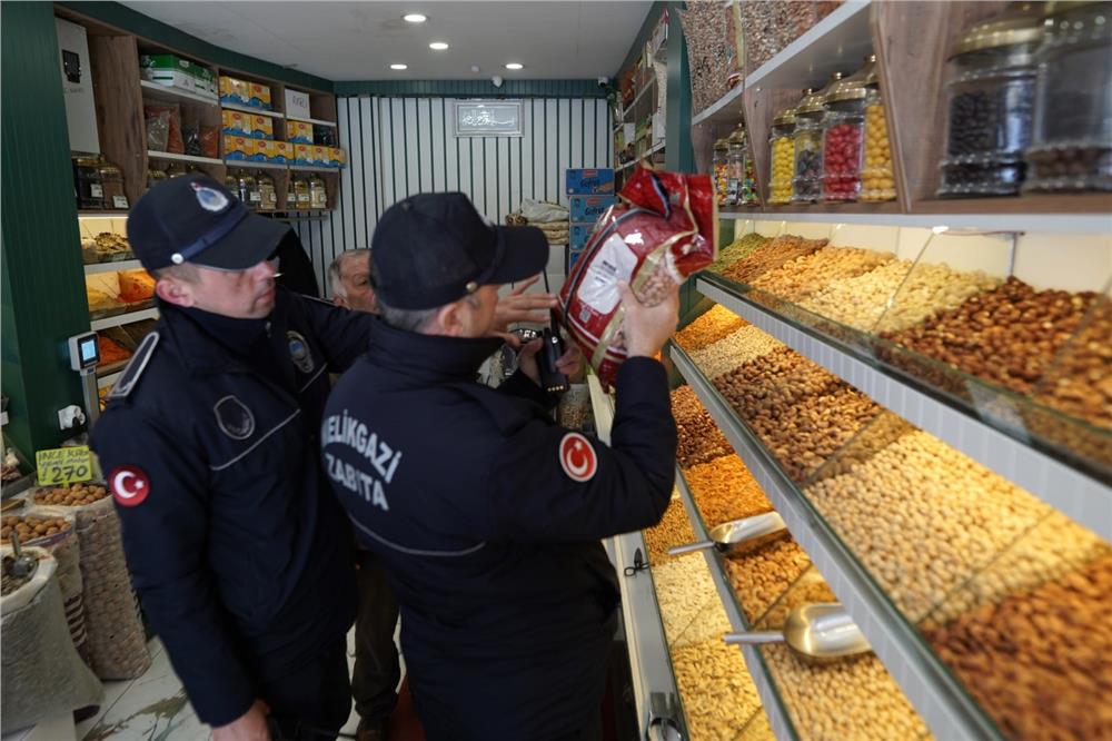 Bayram öncesi Melikgazi zabıtasından sıkı denetim