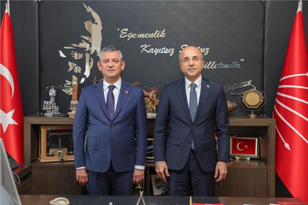 CHP’li Aşkın Genç’ten Özgür Özel’e ziyaret