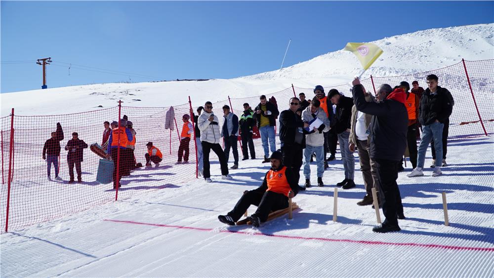 Erciyes, Geleneksel Kızak Türkiye Şampiyonası'na ev sahipliği yaptı