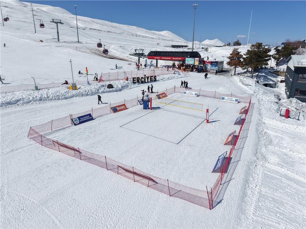 Erciyes'te kar voleybolu heyecanı başlıyor