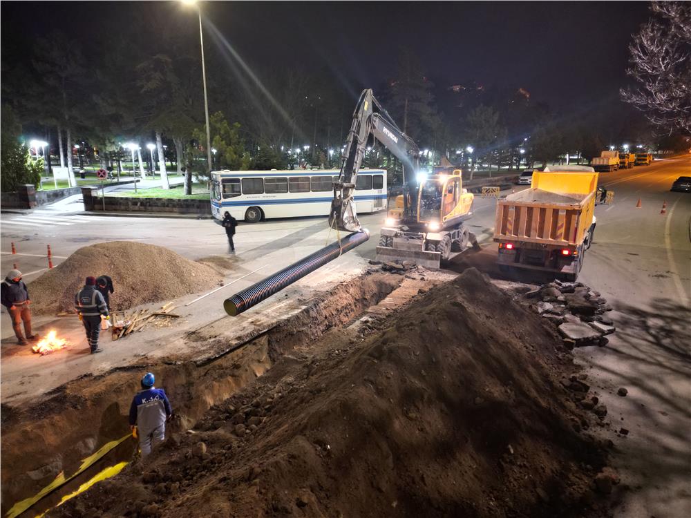 Kartal Kavşağı projesi için gece gündüz çalışılıyor