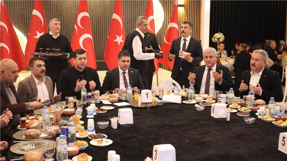 MHP’li Özdemir: Daha güçlü bir şekilde ülkemizi yarınlara taşıyacağız