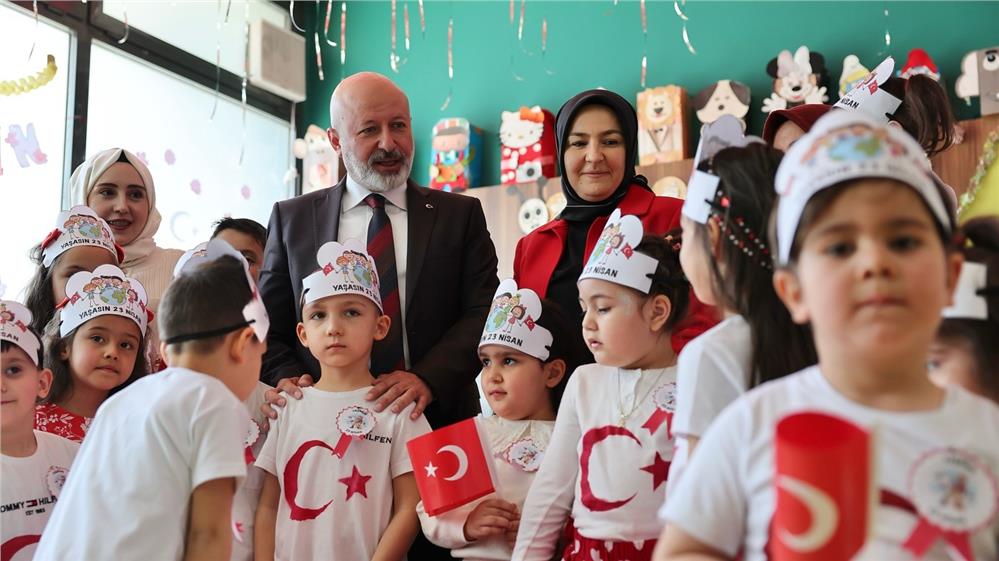 Çolakbayrakdar: 23 Nisan, dünya çocuklarına barış ve umut getirsin