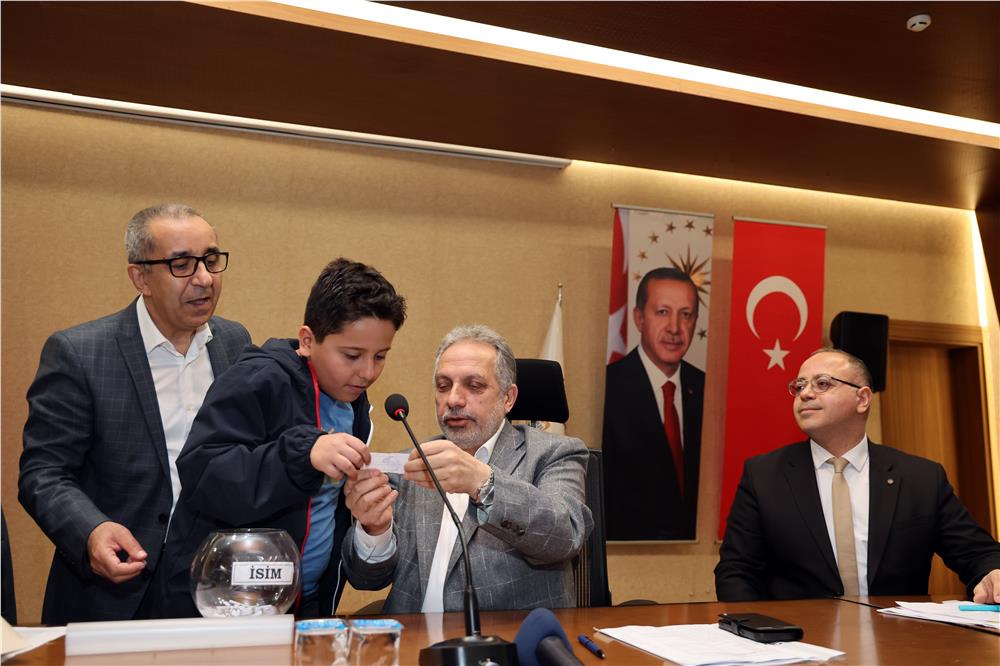 Talas Menekşe Siteleri'nde kura heyecanı