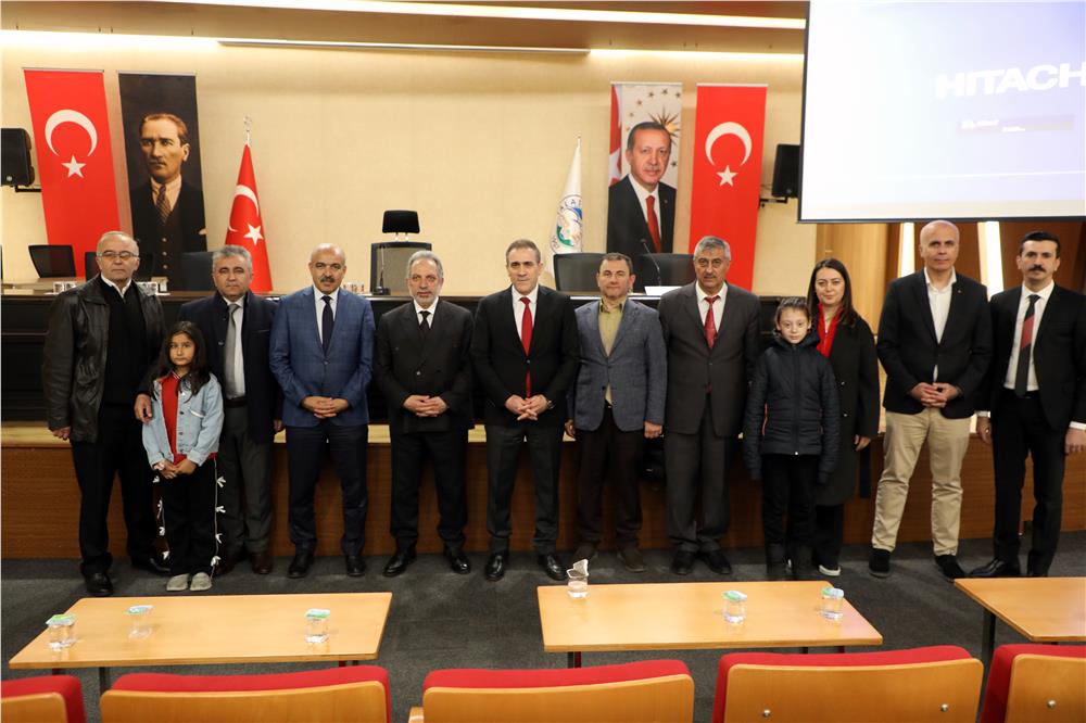 Talas'ta atıklar sanata dönüşüyor