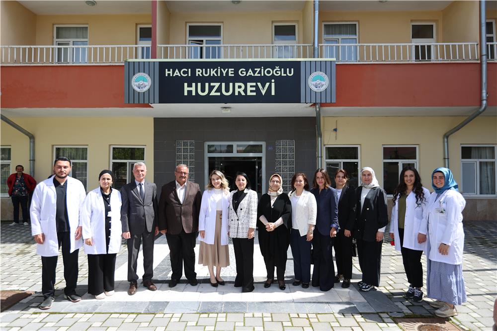 Kayseri Huzur Evi'ndeki anneler unutulmadı!