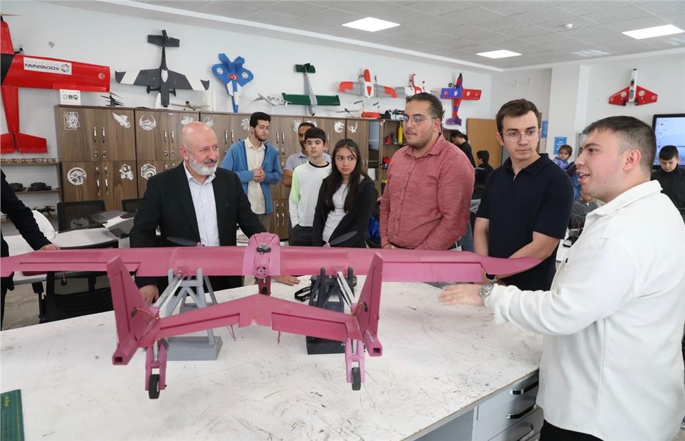 Avrupalı öğrenciler Kocasinan İnovasyon Merkezi