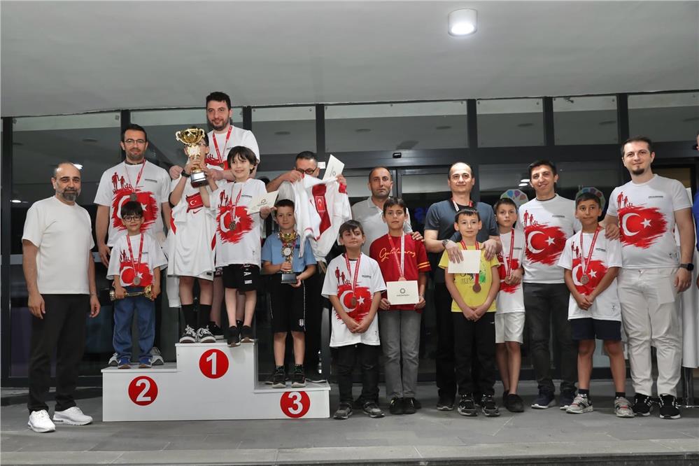 Kocasinan'da aile bağlarını güçlendiren satranç turnuvası
