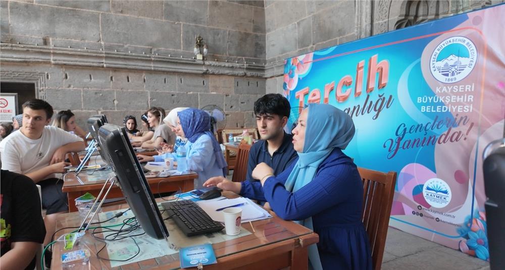 Kayserili gençler ücretsiz danışmanlığa tam not verdi