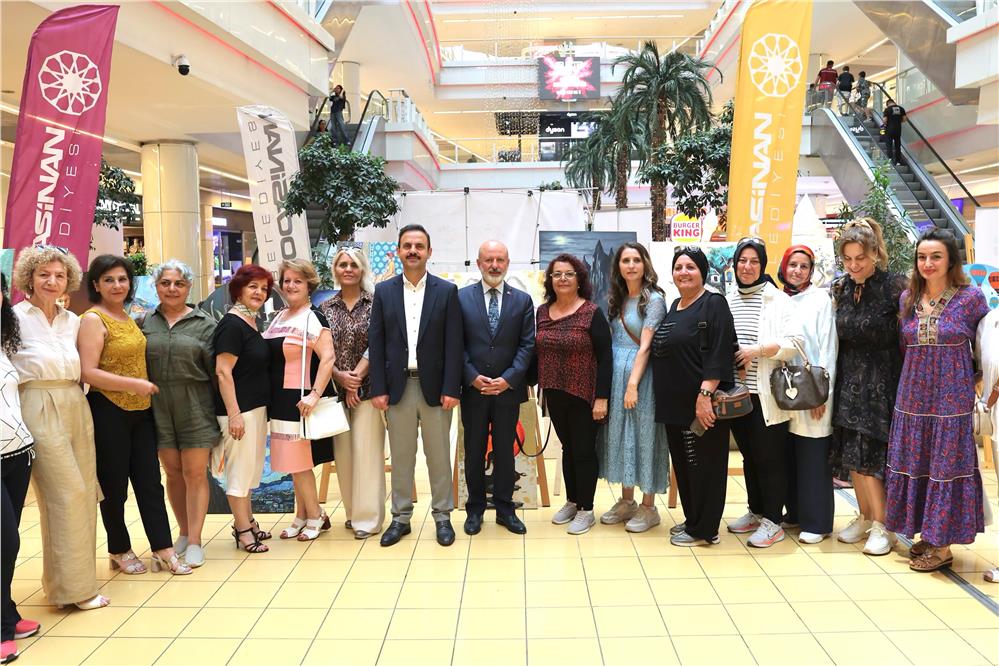 Kocasinan Akademi'nin  yıl sonu sergisi göz kamaştırdı