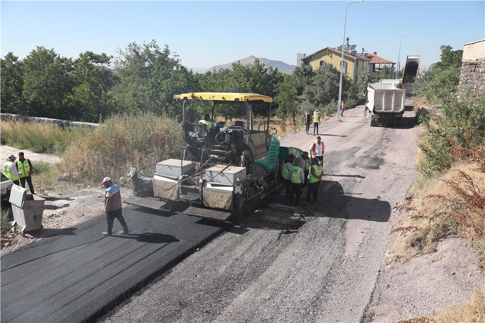 Hacılar'da yollara 1.450 tonluk asfalt dokunuşu