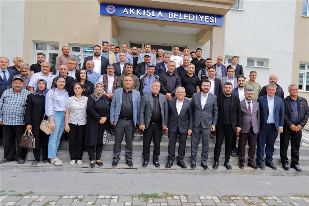 Başkan Büyükkılıç üç ilçede saha mesaisindeydi
