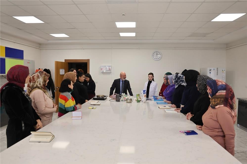 Başkan Çolakbayrakdar: "Kocasinan akademi ile 7’den 70’e herkesin mutluluğunu artırıyoruz"
