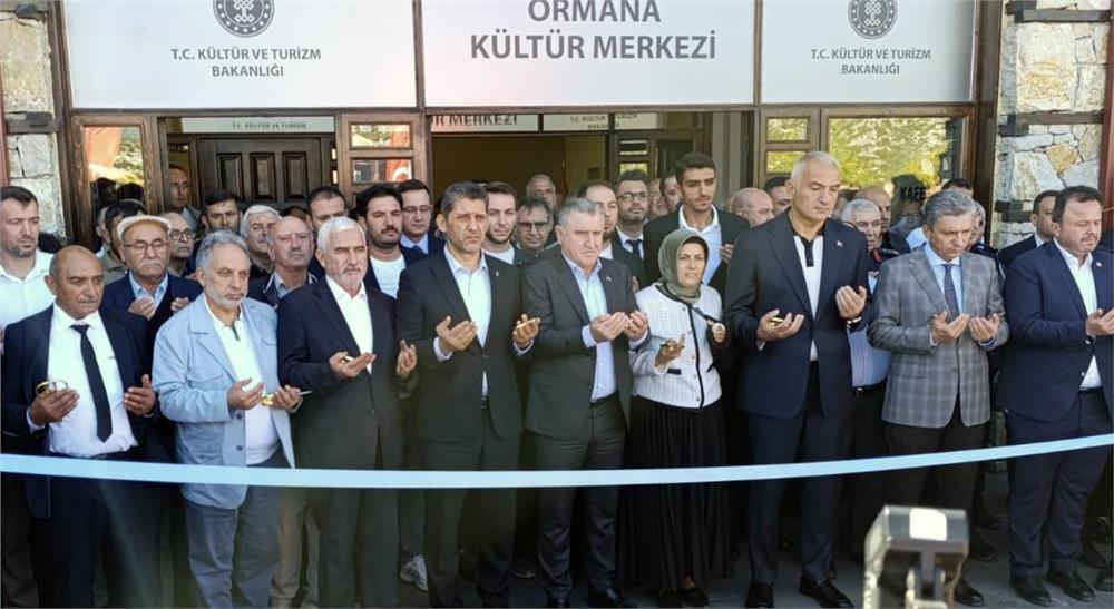 Başkan Yalçın, Antalya'da bakanlarla açılışa katıldı