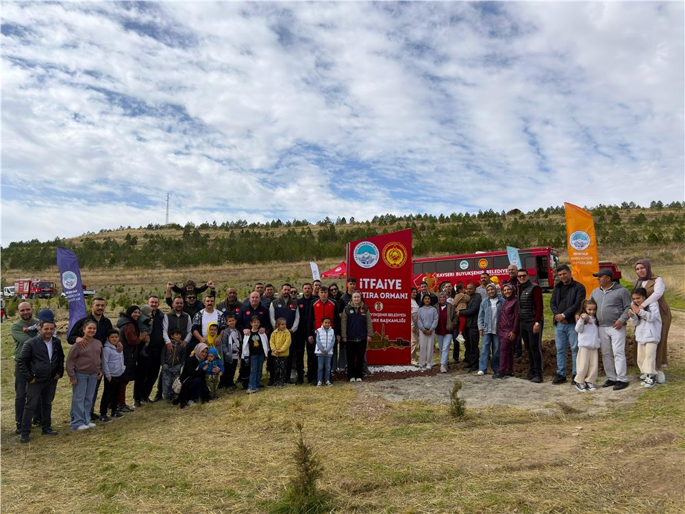 Kayseri İtfaiyesi 100. yılında 500 fidanı toprakla buluşturdu