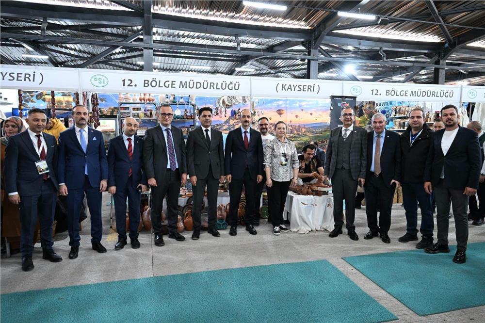 Kayseri’nin lezzetleri çocuklara destek için yöresel ürün sergisinde