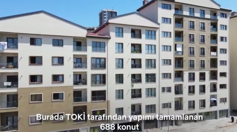KONUTLAR TESLİM EDİLDİ
